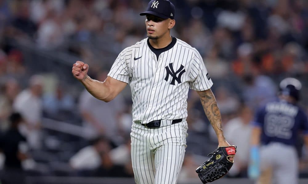 Diamondbacks Sign Jonathan Loáisiga to Strengthen Pitching Staff