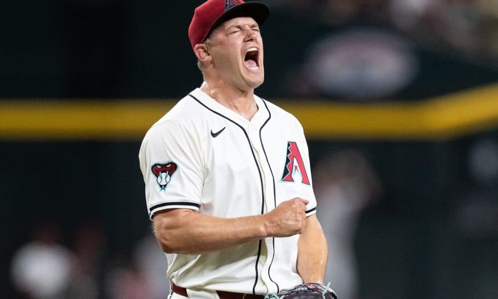 Diamondbacks Re-sign RHP Paul Sewald for One-Year Deal, Boosting Bullpen