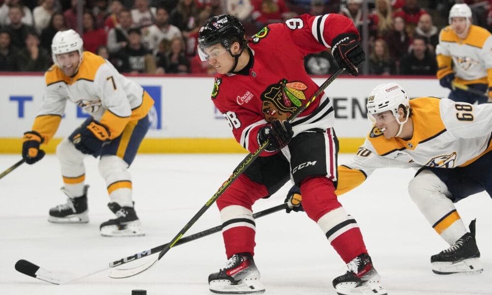 Blackhawks Fall 4-2 to Predators as Late Lead Disappears After Break