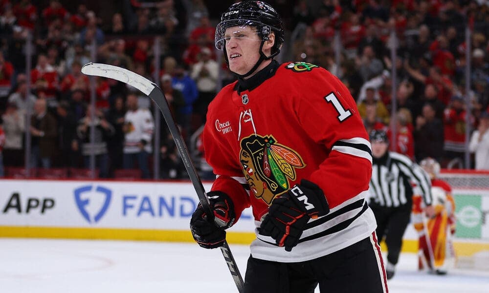 Blackhawks Dominate Blues 7-3 as Special Teams Excel in Key Win