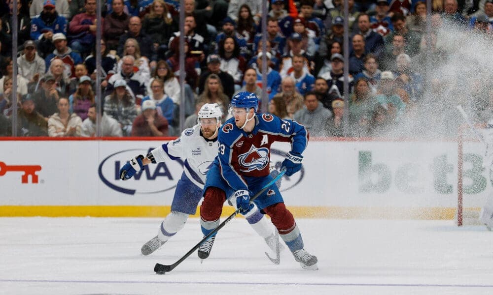 Avalanche Face Tough Challenge Against Rising Tampa Bay Lightning Tonight