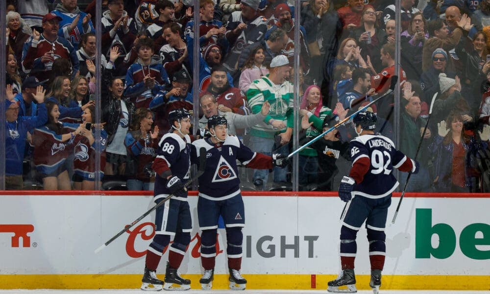 Avalanche Dominate Blues with 6-Goal Performance at Ball Arena