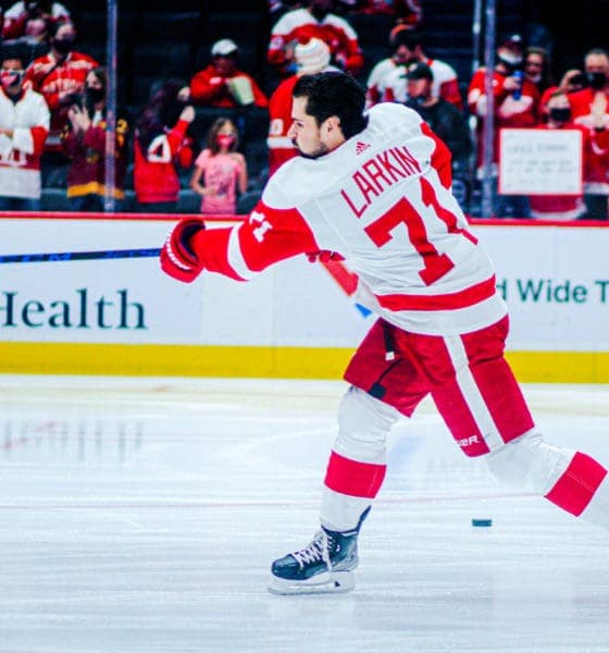 Larkin Shines with OT Win for Red Wings, Flyers Eyeing Trade Moves