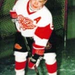 Sidney Crosby's Iconic Moment in Red Wings Uniform Shakes Hockey Fans