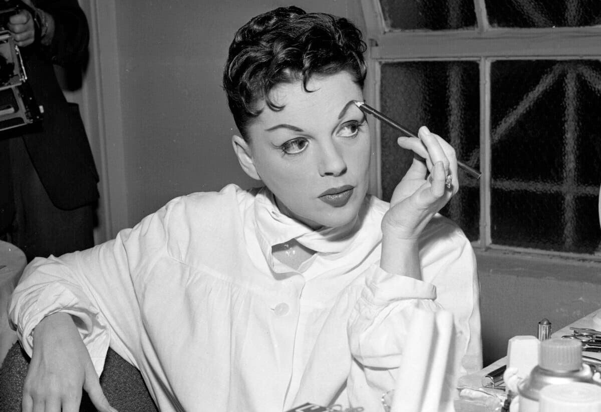 Remembering 6 Iconic Actresses Who Tragically Passed Away Young