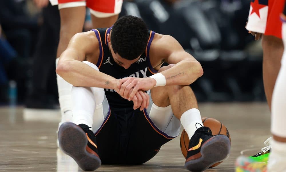 Devin Booker Injured as Suns Suffer Heavy Loss to Spurs
