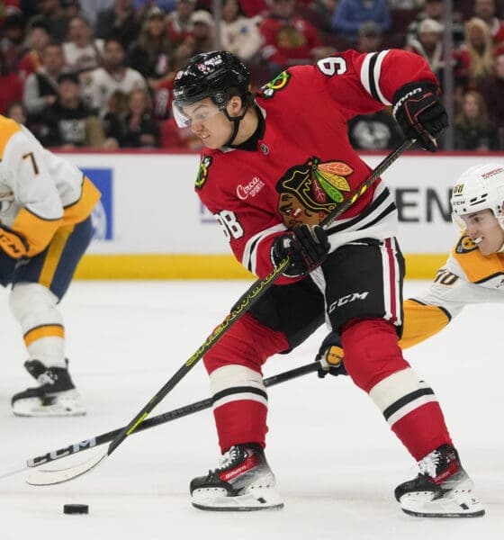 Blackhawks Fall 4-2 to Predators as Late Lead Disappears After Break