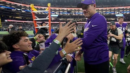 Top Quarterbacks Eye Minnesota Vikings as Trade Rumors Heat Up